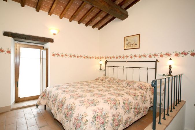 Apartments in the countryside of Siena in Tuscany with panoramic views