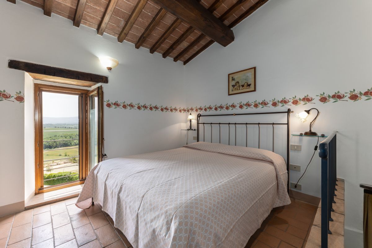 Apartments in the countryside of Siena in Tuscany with panoramic views